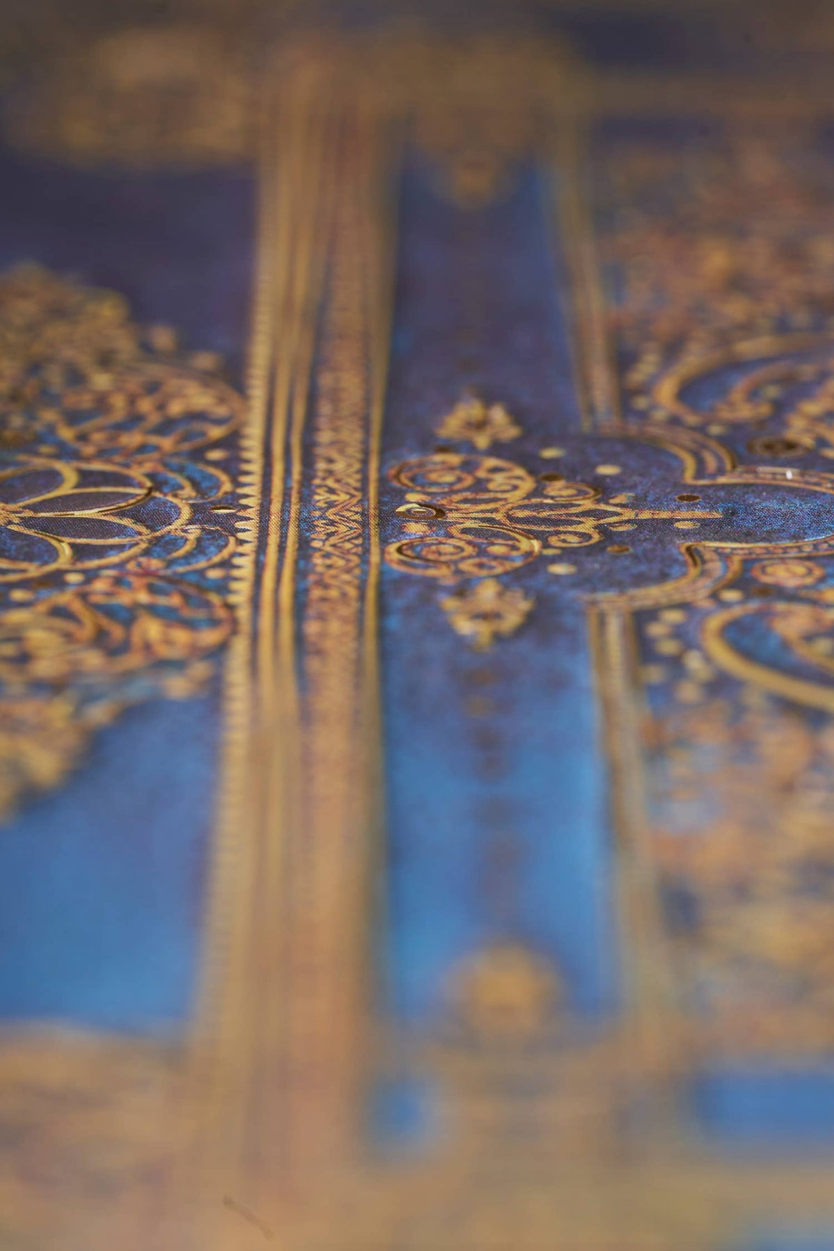 Paperblanks Blue Luxe Hardcover: Midi / Unlined