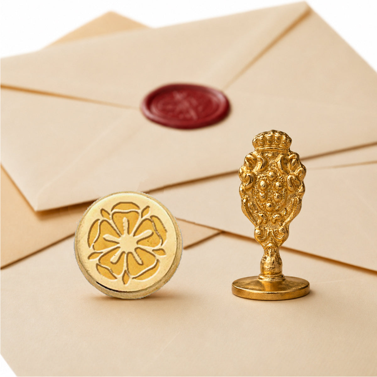 Tudor Rose Wax Seal Stamp – Vintage-Style Round Florentine Brass Stamp with Attached Handle